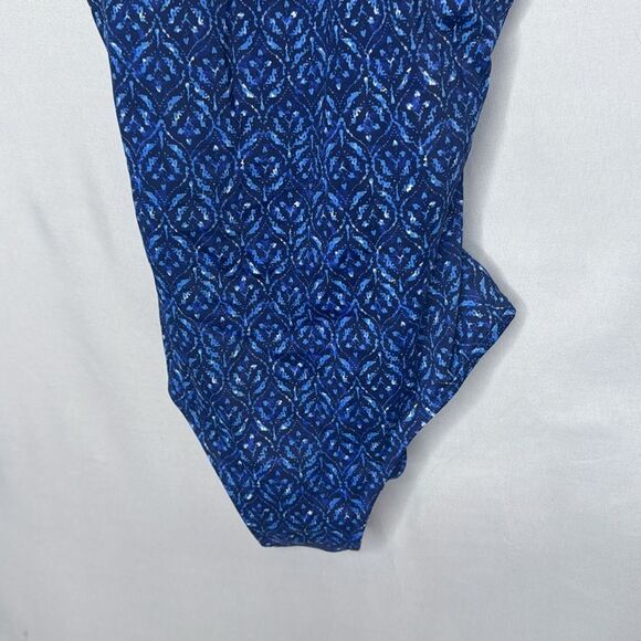 L.L.Bean One Piece Bathing Suit. Size XSmall. - Picture 3 of 6